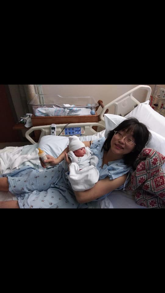 Destinee and Cheyenne newborn